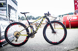 nino schurter bike check